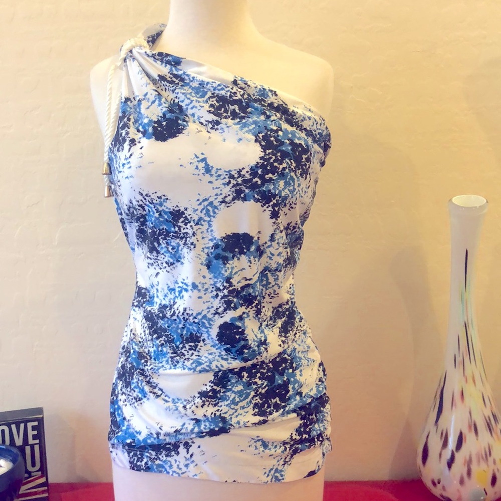 Fun one sided top